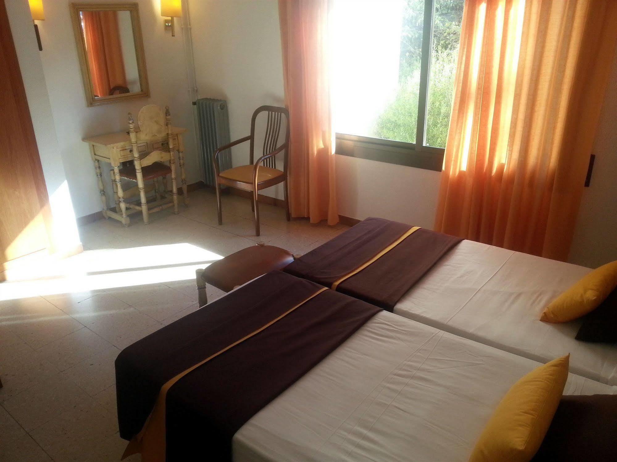 Hotel Hostal Del Sol Sant Feliu de Guixols Εξωτερικό φωτογραφία