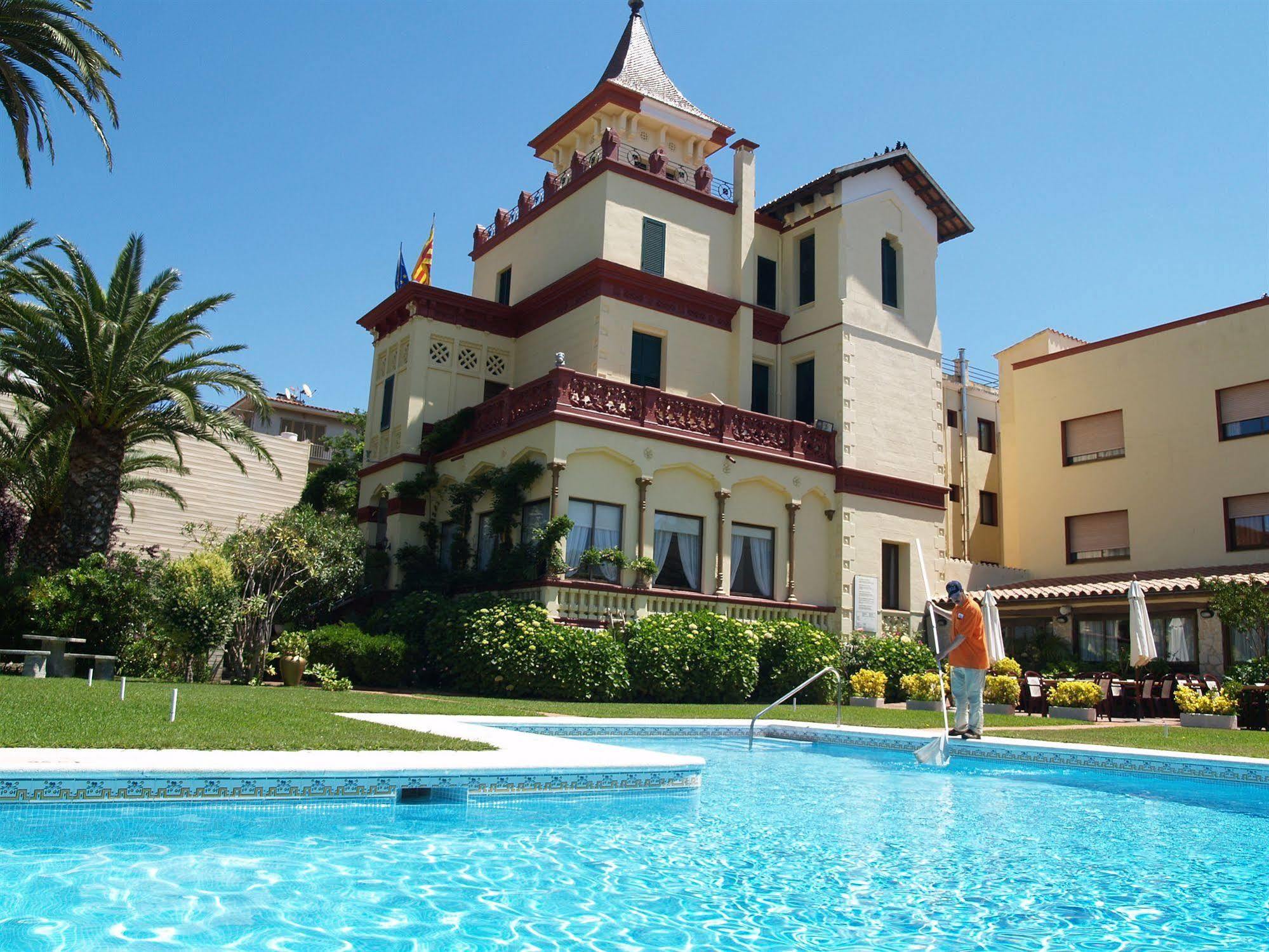 Hotel Hostal Del Sol Sant Feliu de Guixols Εξωτερικό φωτογραφία
